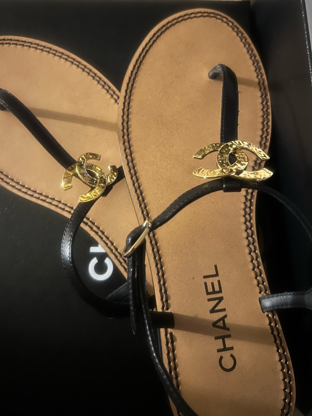 Chanel gold CC interlocking flat leather slingback 40.5
